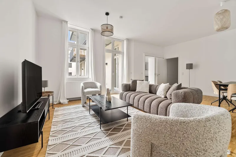 Beeindruckende 3-Zimmer Wohnung in Mitte - voll möbliert — photo 1